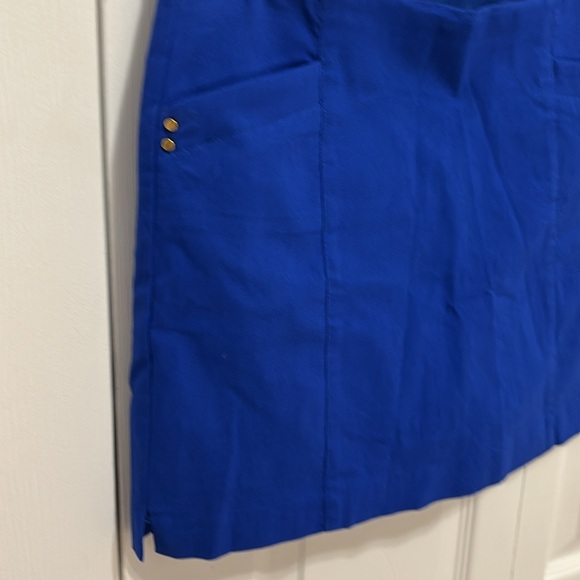 Attyre - Picture 3 of 4